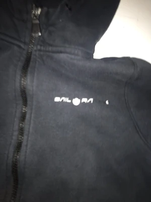 SAil racing  - 2 månader gammal köpt för 900 sail racing 