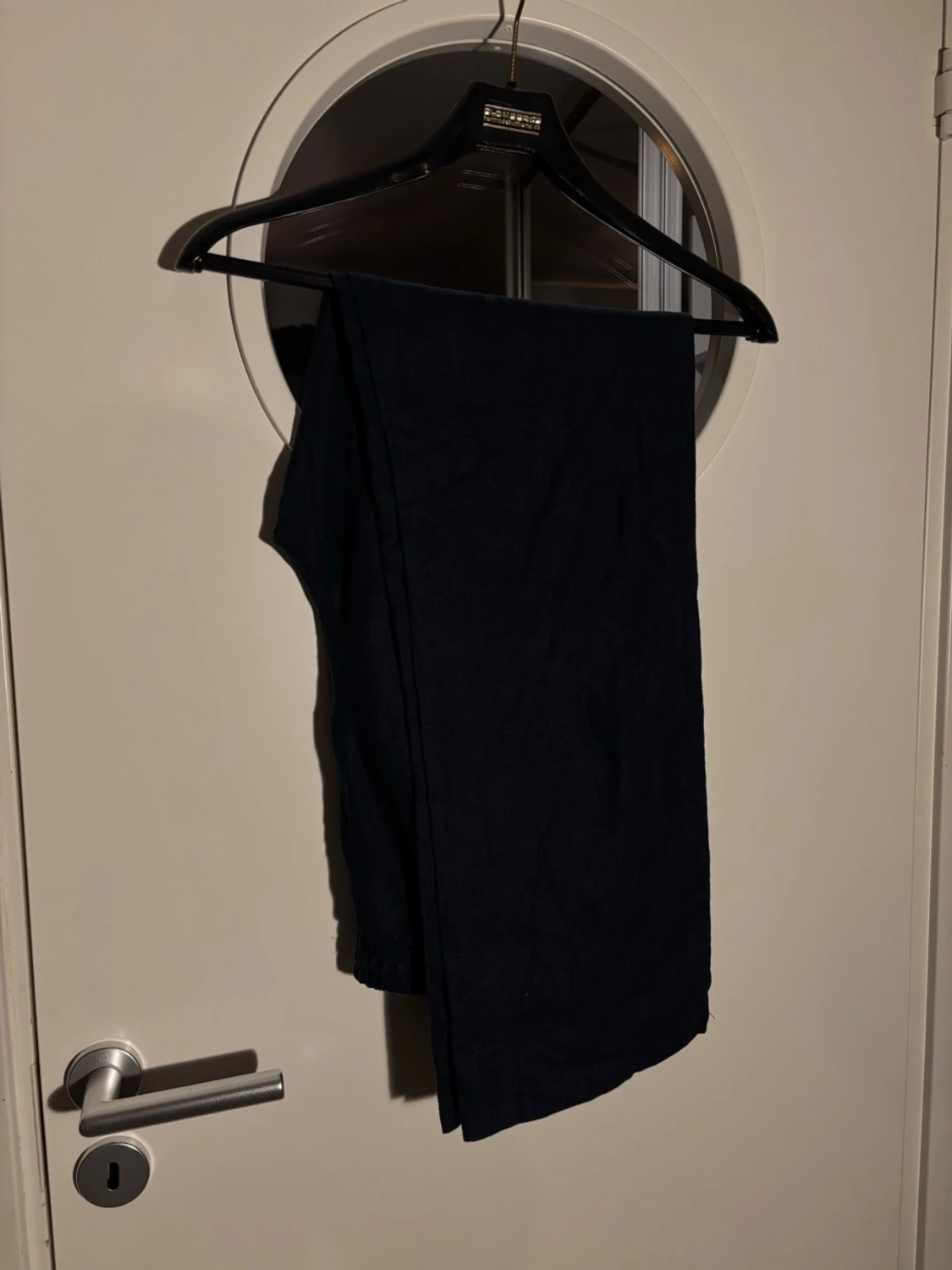 Marinblå linnebyxor med snörning - 1