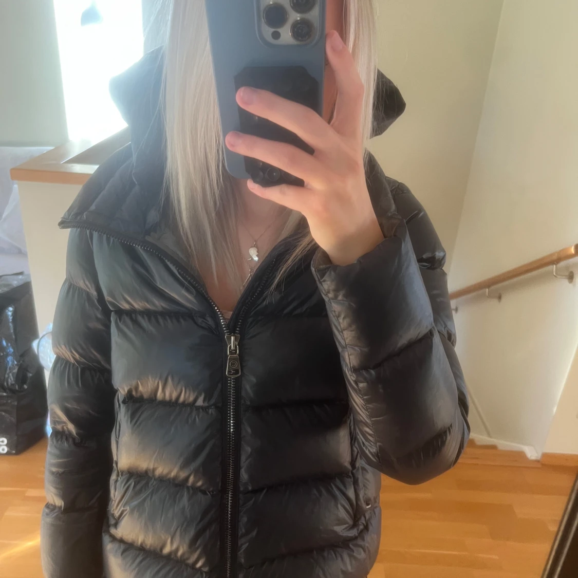 Svart pufferjacka från Colmar - 4
