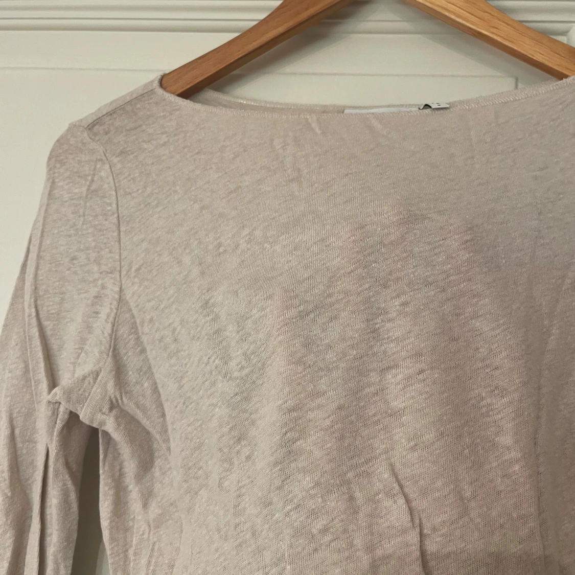 Beige långärmad topp från Weekday - 3