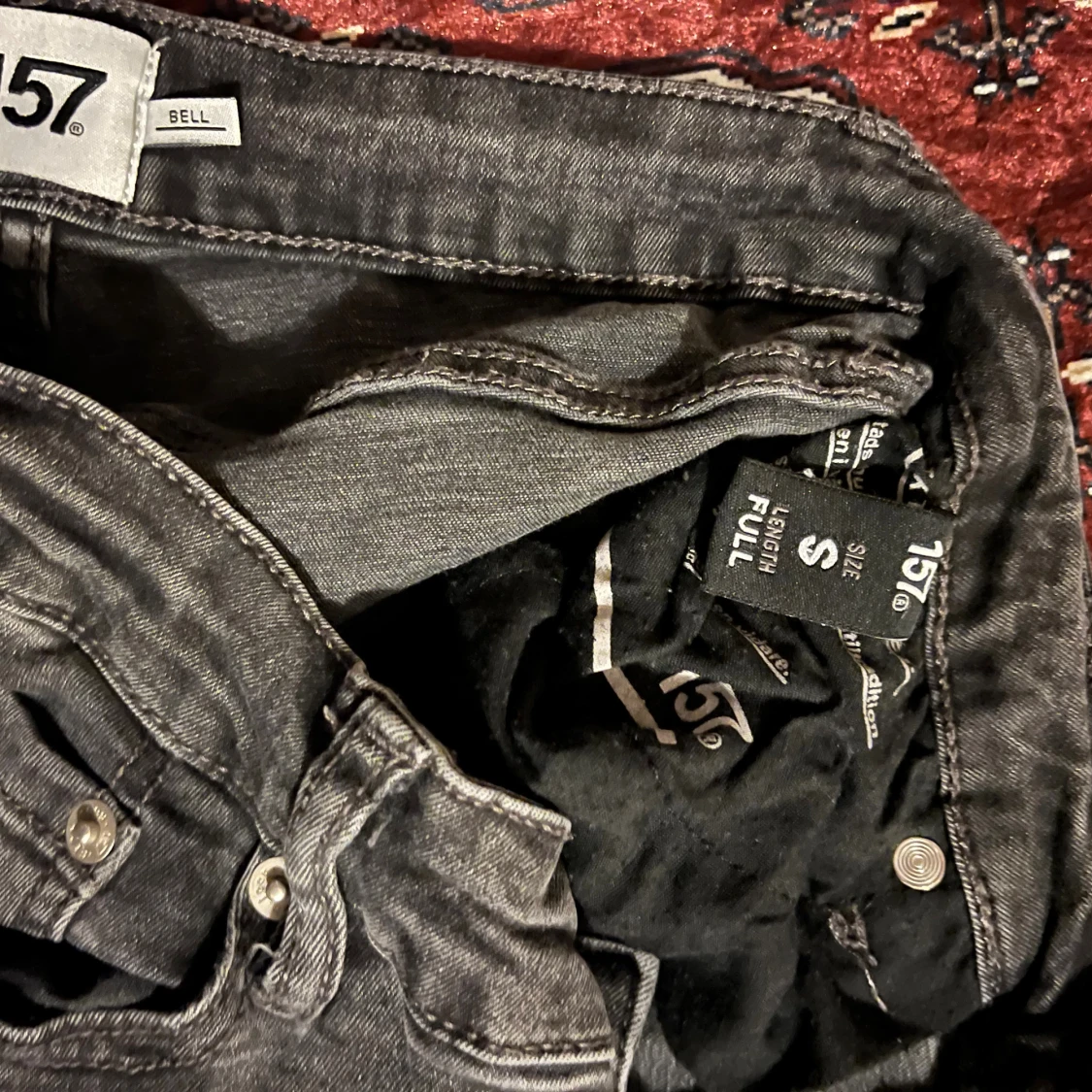 Svarta bell jeans från 157, storlek S - 2