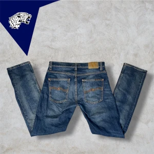 NUDIE JEANS GRIM TIM - Ruggigt snygga Nudie Jeans Grim Tim | Stl: W31 L32 | Skick: 8,5/10 | Modellen är 182 | Hör av er vid funderingar! 