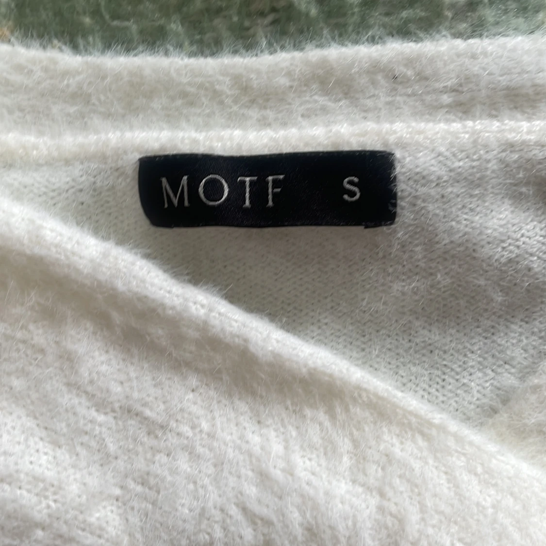 Vit croppad kofta från MOTF - 2