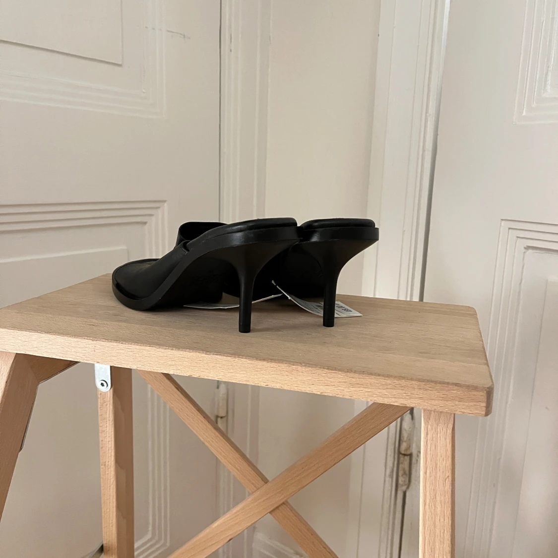 Svarta klackade sandaler från Zara strl 38 - 1