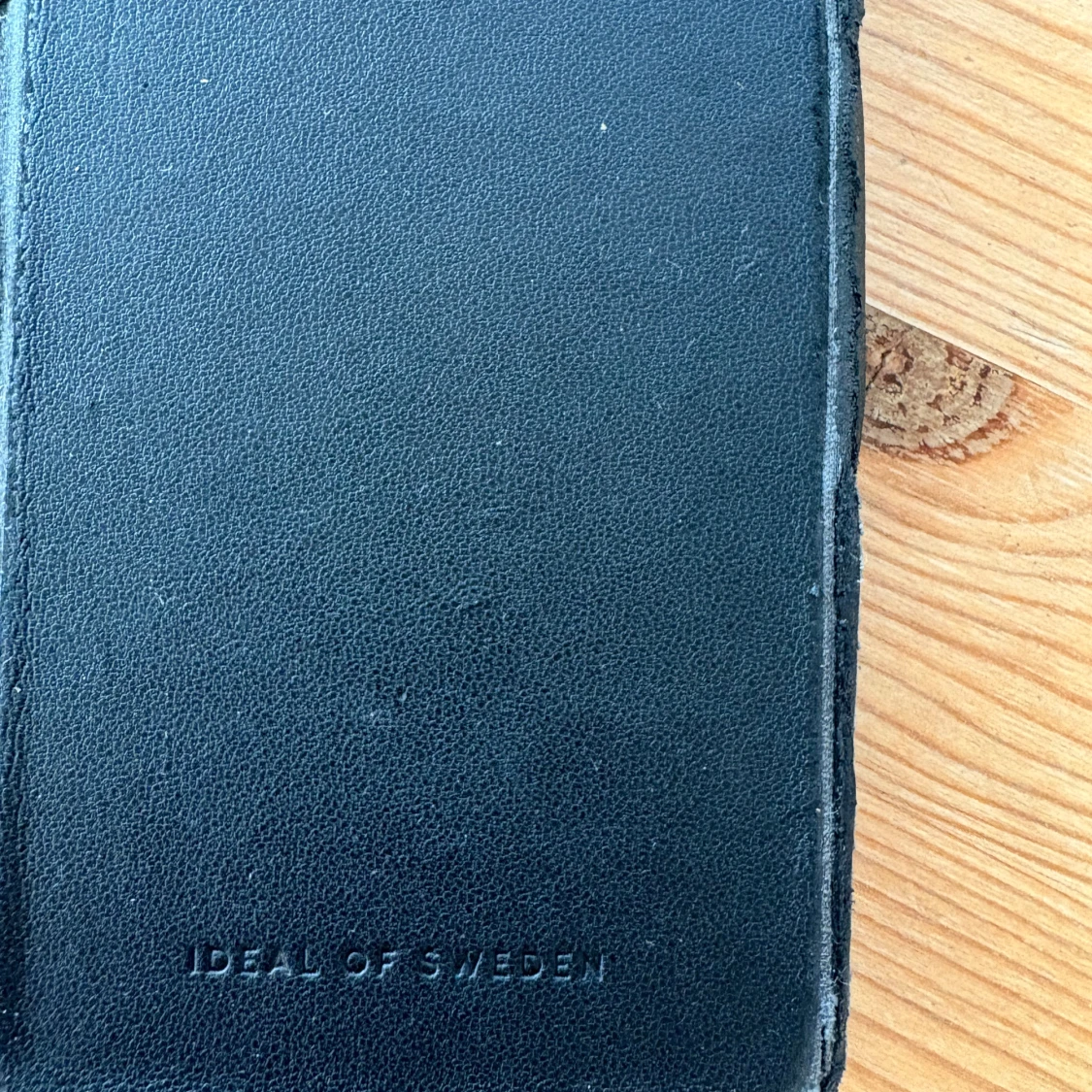 Svart mobilväska från IDEAL OF SWEDEN - 3