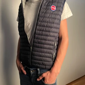 Colmar väst - En riktigt fet Colmar väst. Stl:150(barn).