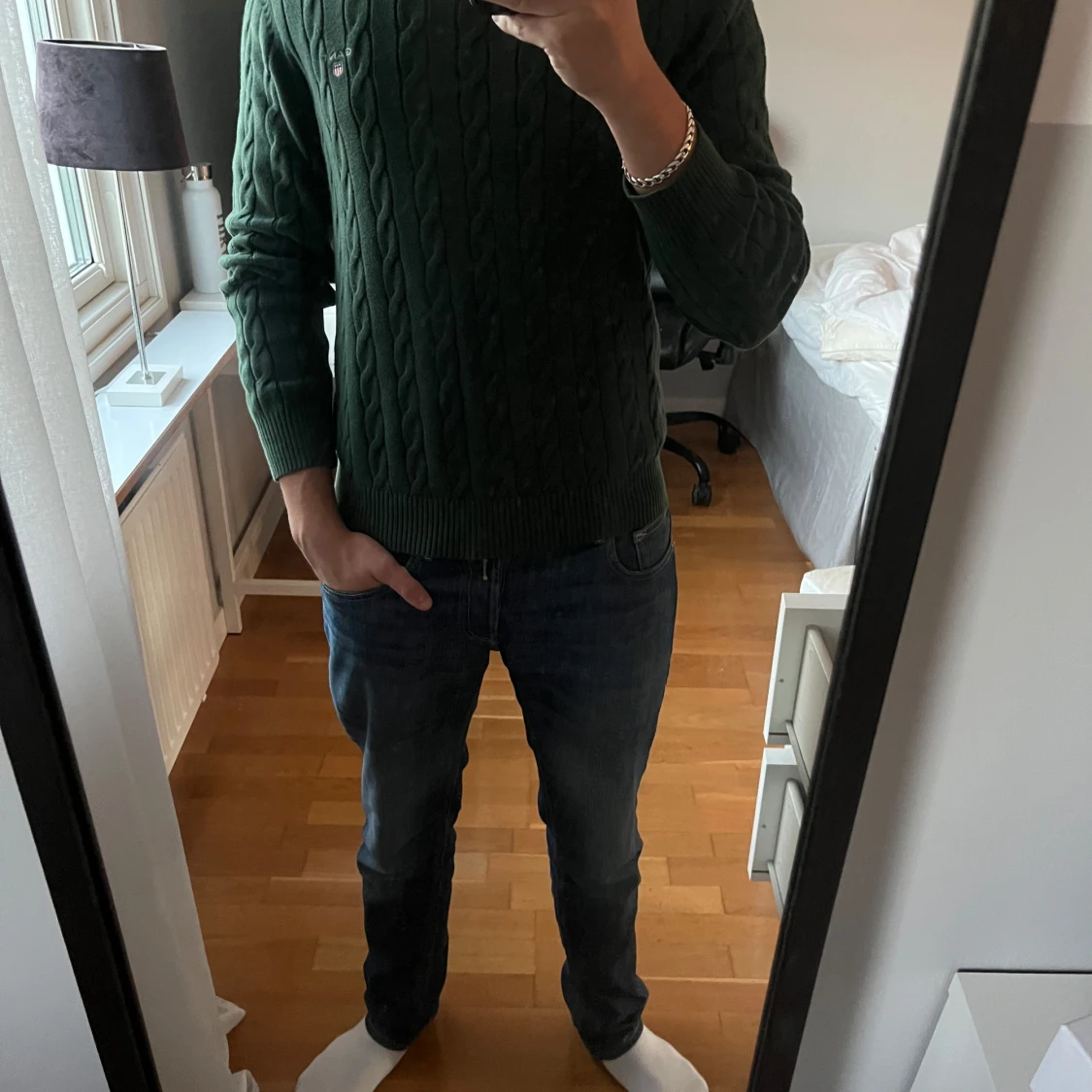 Mörkgrön kabelstickad tröja från GANT - 1