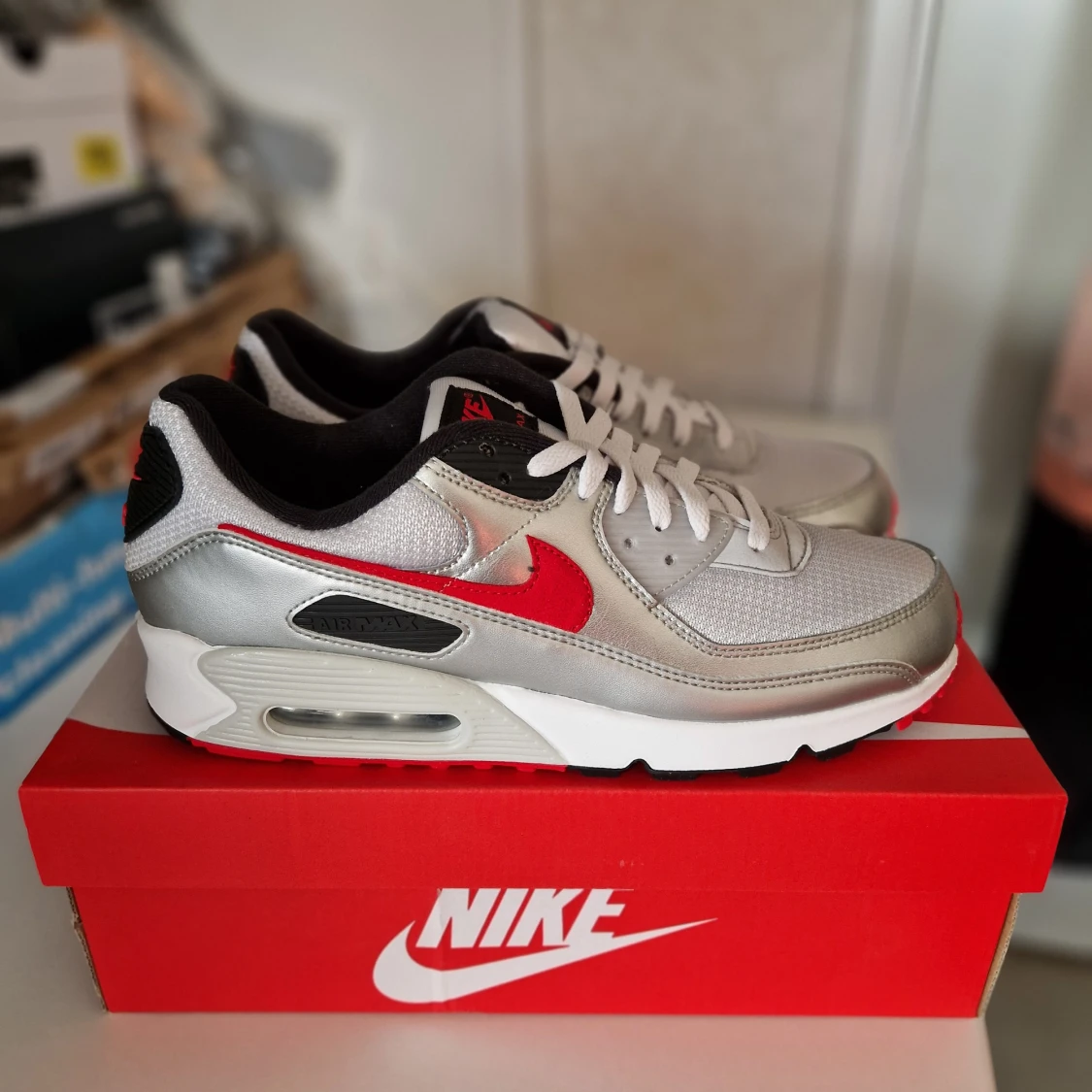 Oanvända Nike Air Max 90 Special Edition  - 2