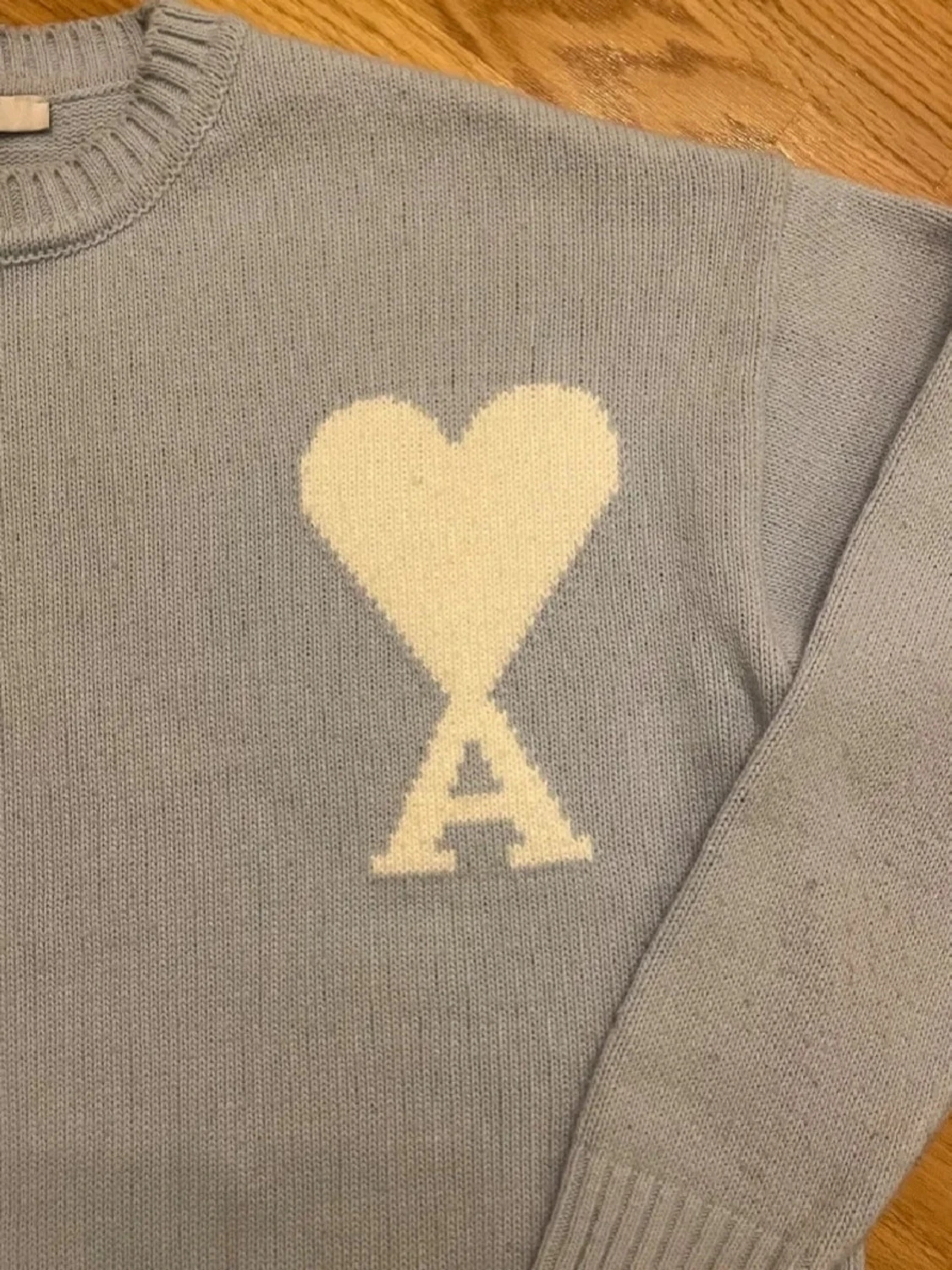 Ljusgrå stickad tröja från Ami helt ny oanvänd. - 1