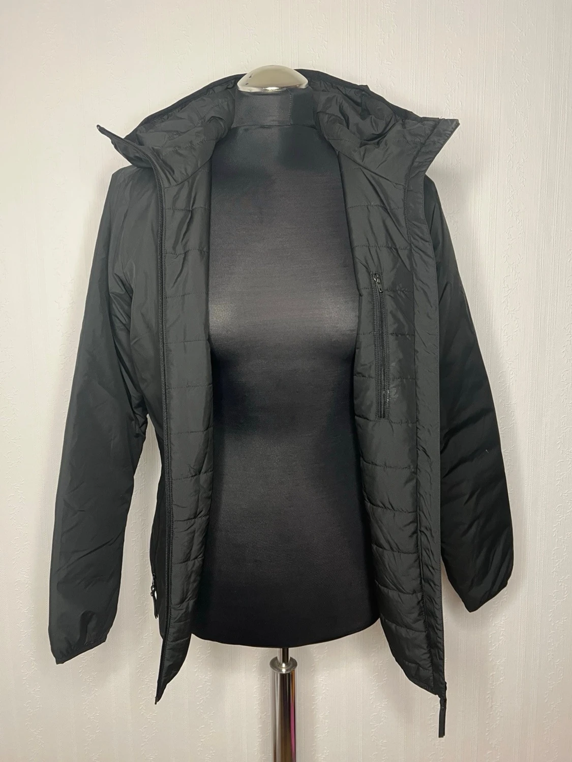 Svart pufferjacka Peak Performance S - 1