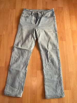 Levi’s Jeans 501 - W26 L28  Knappt använda.