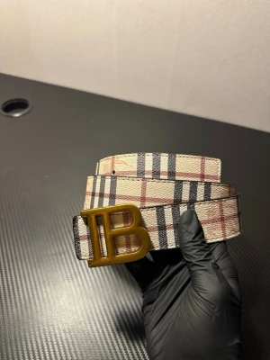 Vändbar Zara bälte  - Helt ny! 110cm 