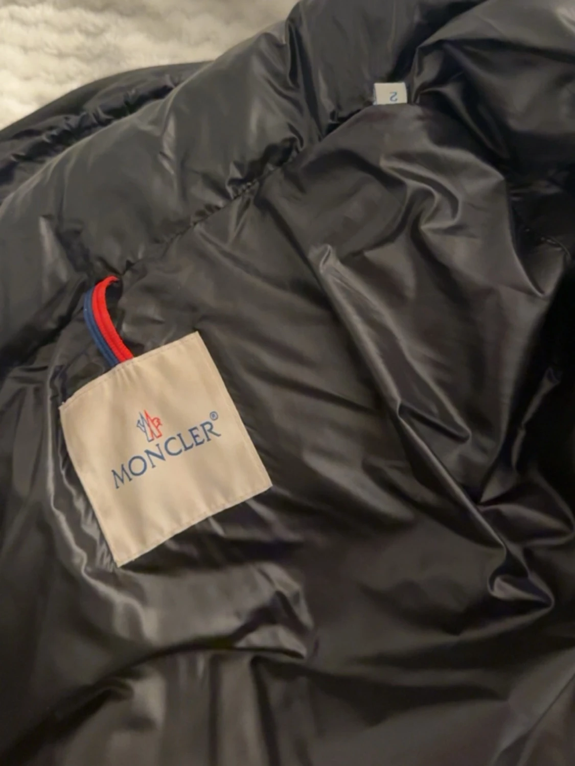 Svart Moncler pufferjacka med huva - 5