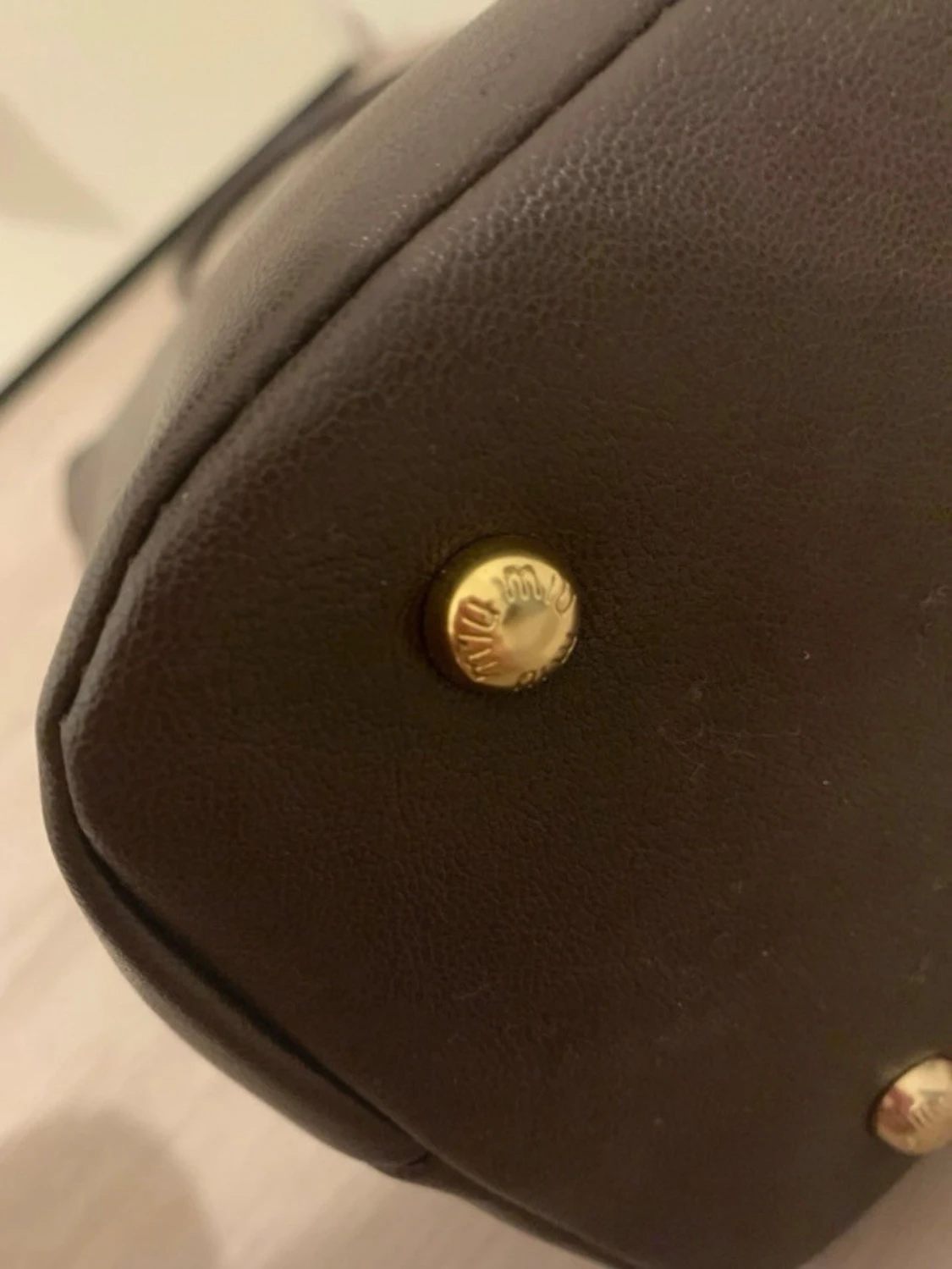 Brun handväska från Miu Miu i skinn - 3