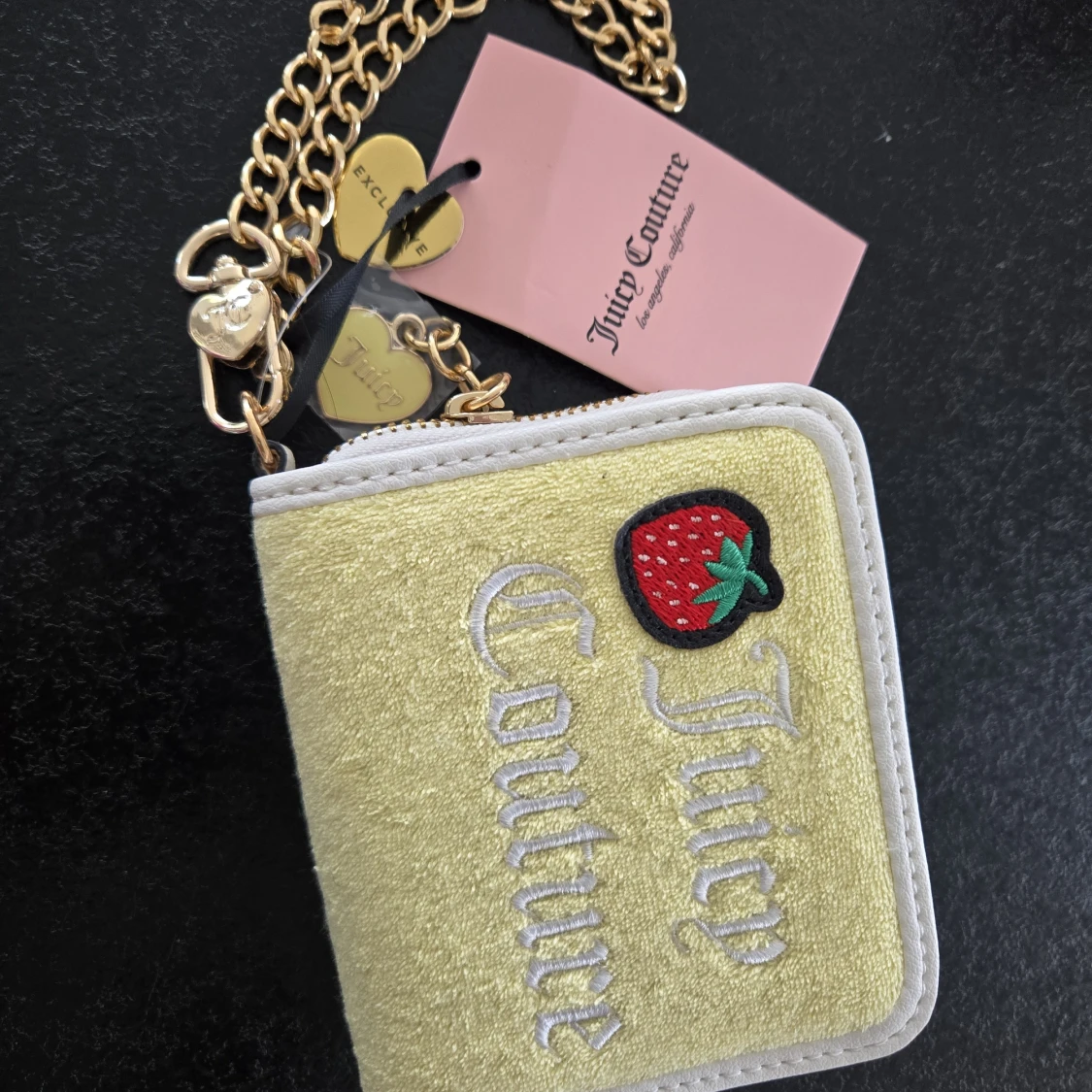Juicy Couture plånbok med jordgubbsmärke