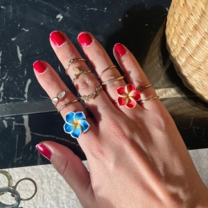 Massa ringar - 5 för 50 eller 10 för 80, eller köp alla på alla bilder för 150