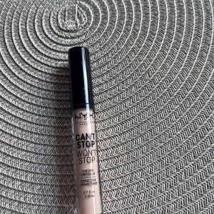 Nyx can’t stop won’t stop concelar  - HELT ny, endast testad men fel färg för mig tyvärr. Nypris 169kr.