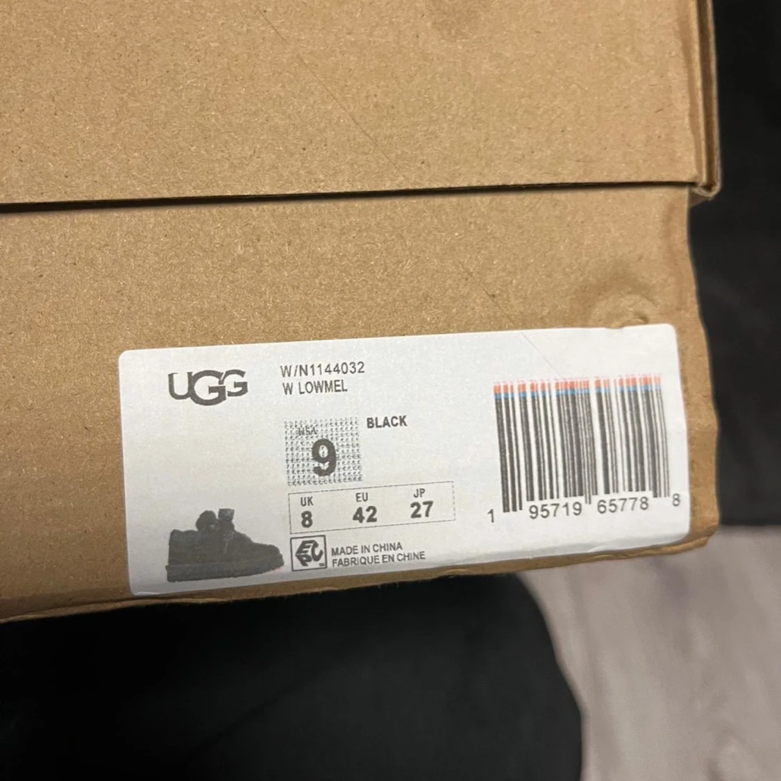 Svarta sneakers UGG Lowmel strl 42 - 1