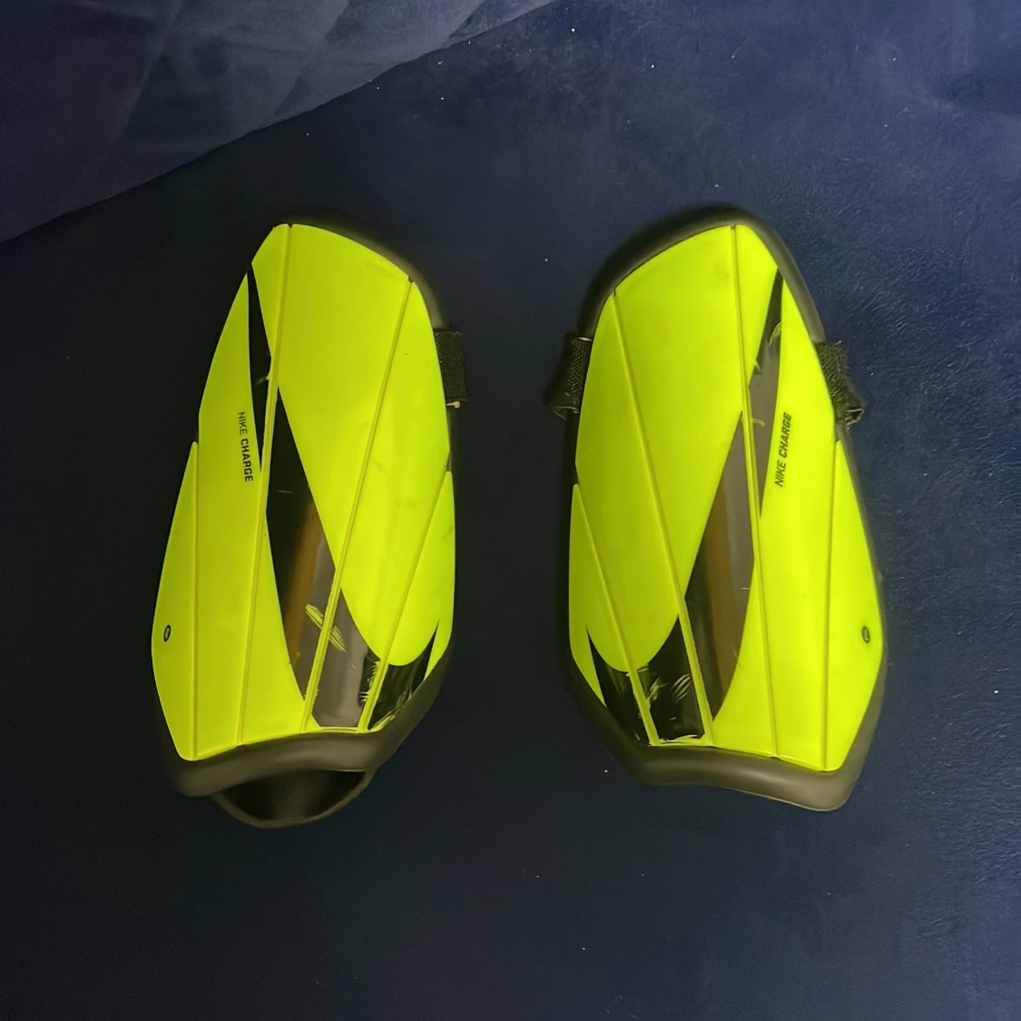 Nike Charge benskydd gul/svart