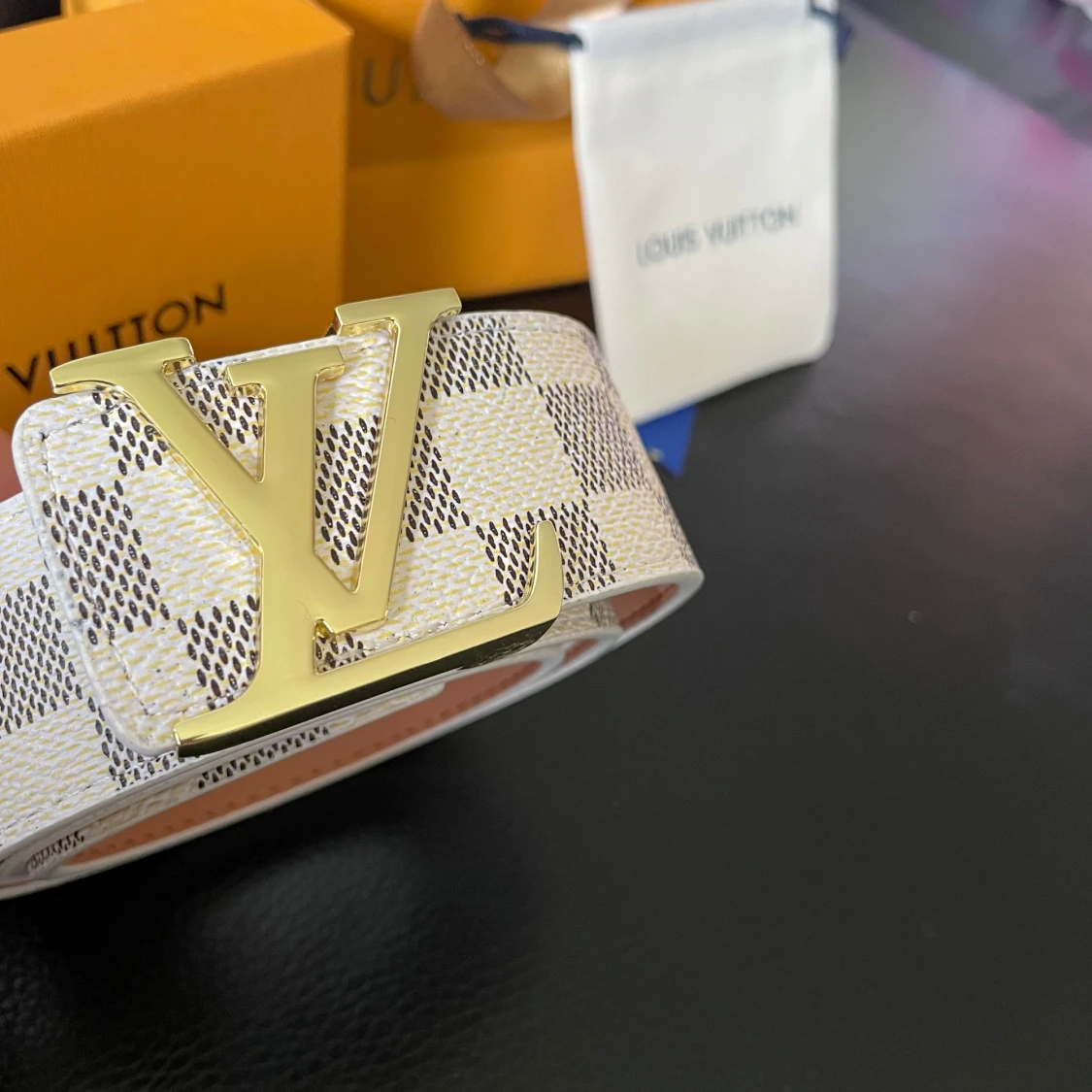 Louis viutton bälte