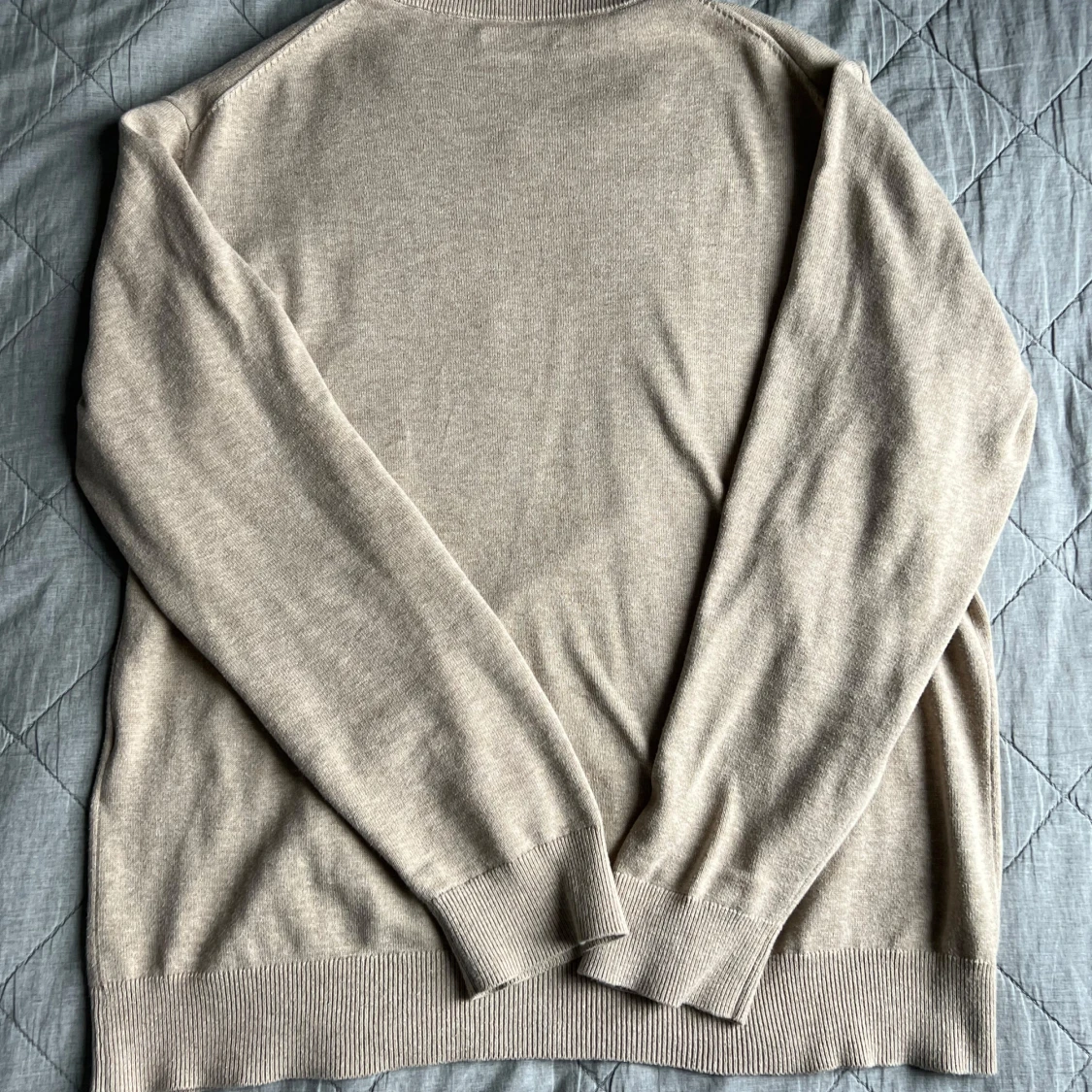Beige stickad tröja från GANT - 1