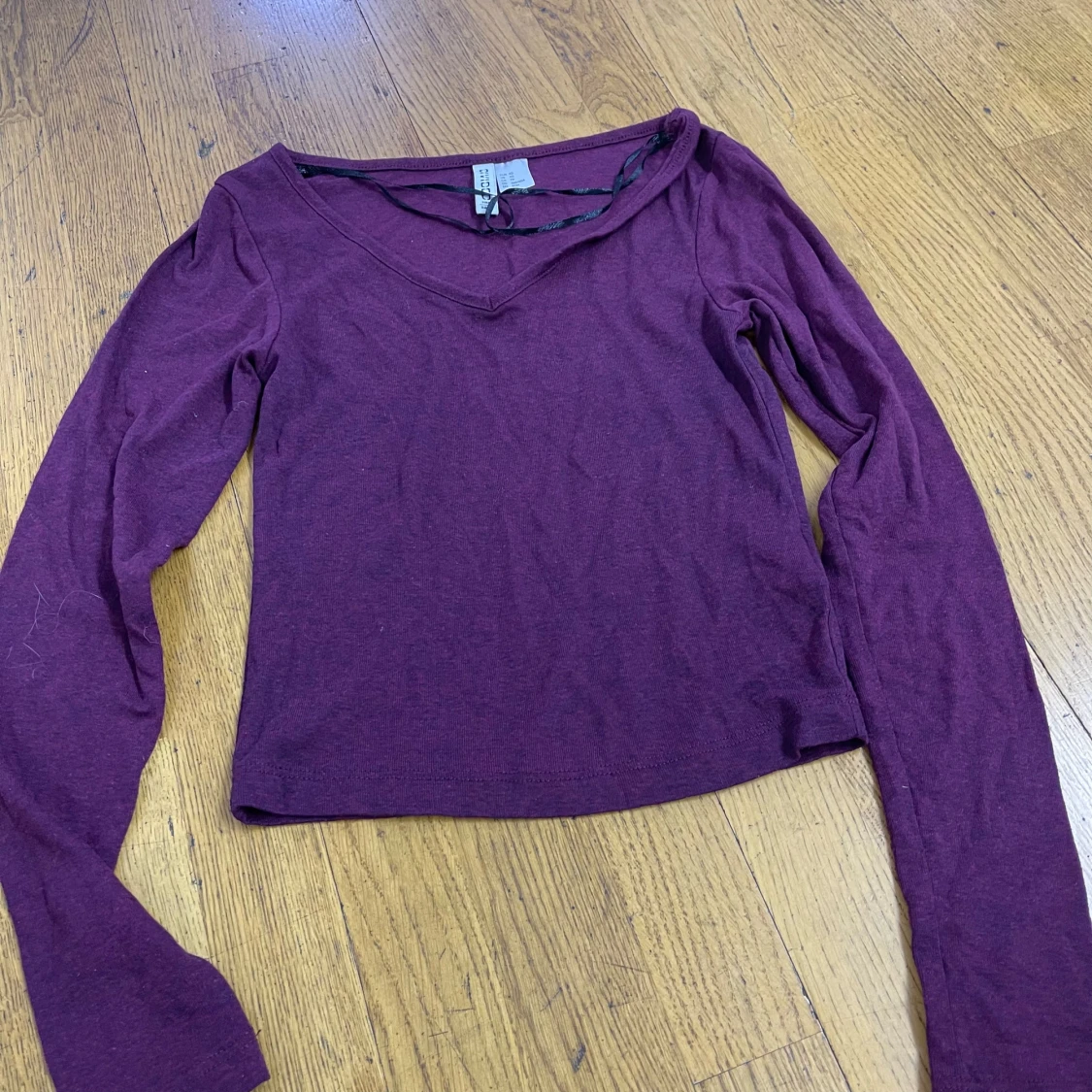 Vinröd långärmad topp från Divided - 2