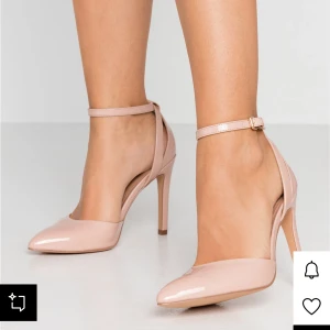 Rosa/nude pumps med ankelrem från ONLY - Använda endast en gång! Super sexiga och snygga! Storlek 37!👠