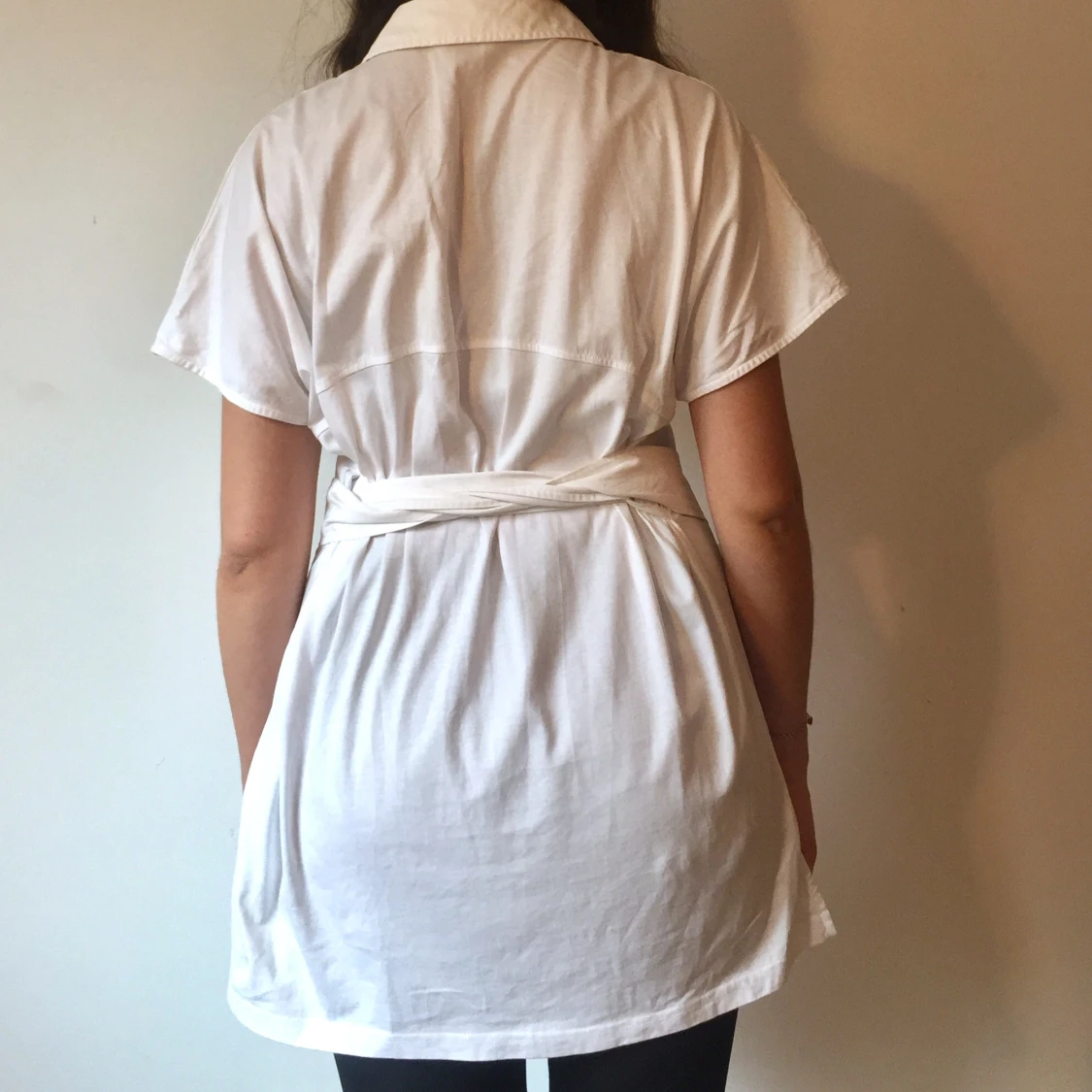 Vit skjortklänning med knytband - 3