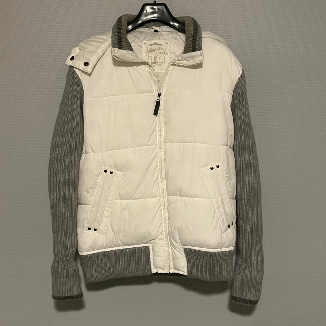 Cardigan stickad samt vanlig puffer