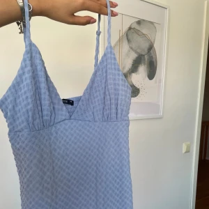 Ljusblå sommarklänning - jättesöt klänning med underkjol som är perfekt inför sommaren ❤️fint skick 