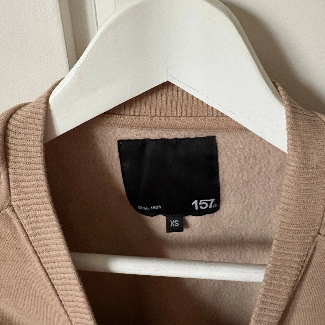 Beige sweatshirt med tryck - 2