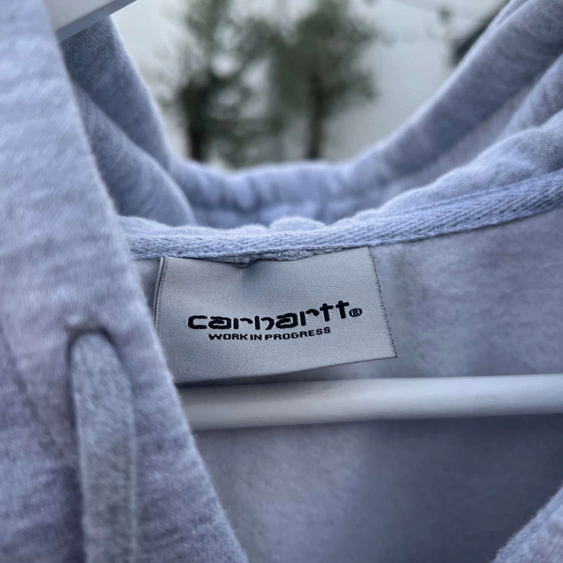 Grå hoodie med dragkedja från Carhartt - 4