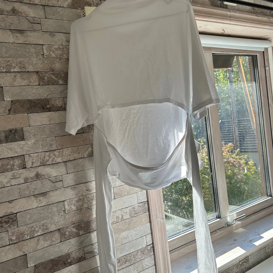 Vit omlottopp med knytband - 3