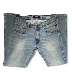 Replay Anbass ljusblå jeans  - Snygga ljusblå Replay Anbass jeans | skick 8/10 | W32 L32 | pris kan diskuteras vid snabb affär!