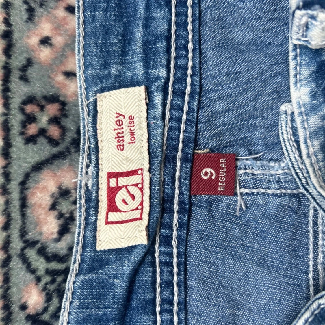 Snygga lågmidjade jeansshorts  - 2