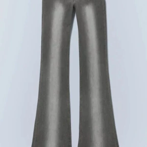 CheapMonday jeans - grå cheapmonday jeans, knappt använda, strl 31/32