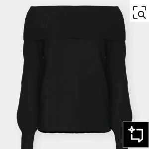 off shoulder tröja - en jätte fin höstig off shoulder tröja som är stickad, helt oanvänd. nypris 449.