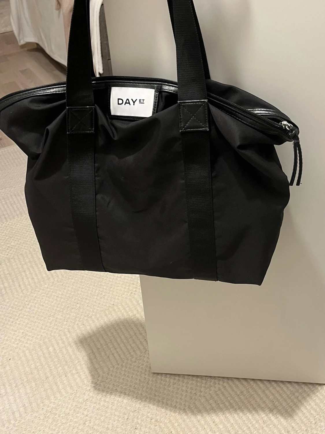 Svart axelväska från DAY ET - 1