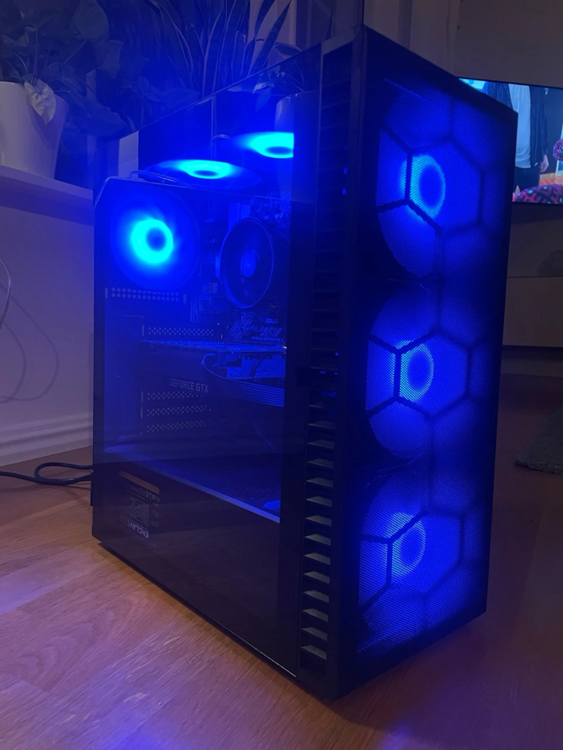 Stationär gamingdator med RGB-fläktar - 2