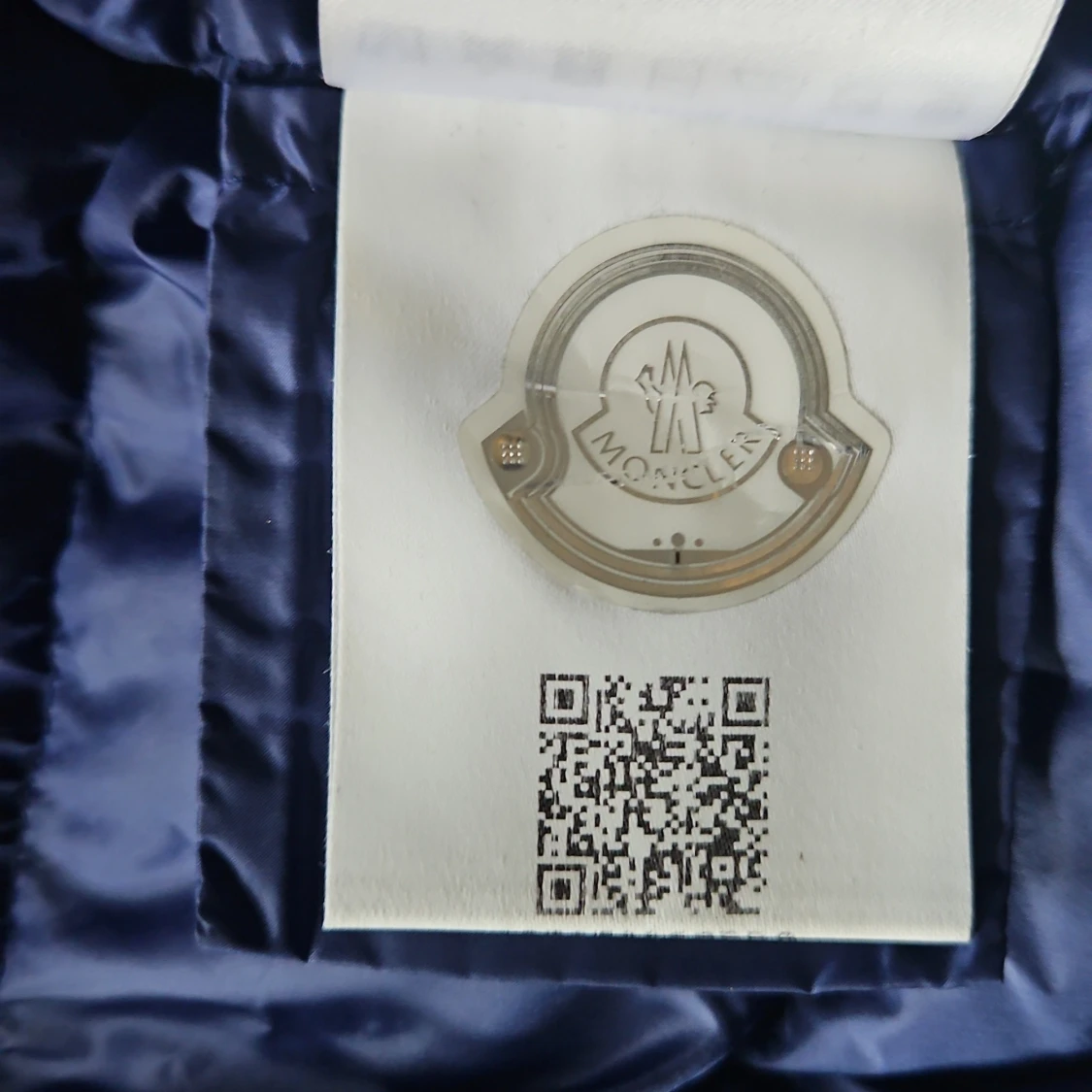 Mörkblå Moncler dunjacka med huva - 1