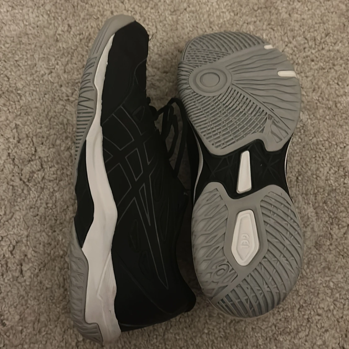 Svarta inneskor asics - 3