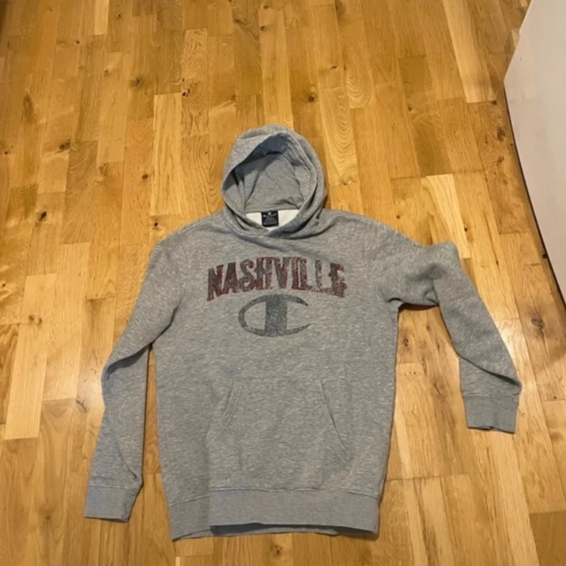 Grå Champion hoodie Nashville S