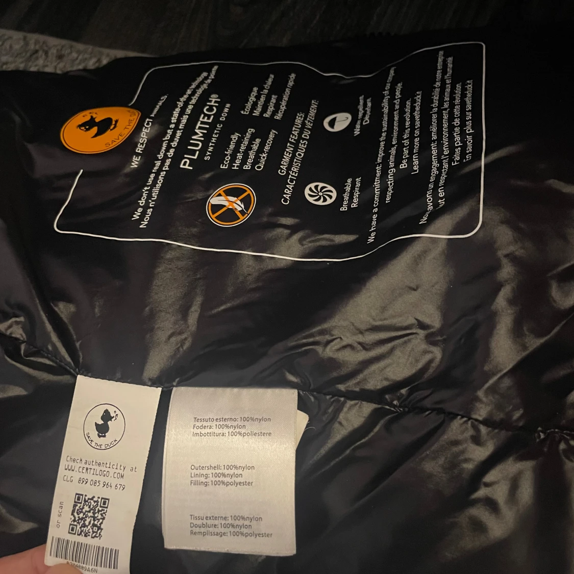 Svart pufferjacka från Save The Duck - 3