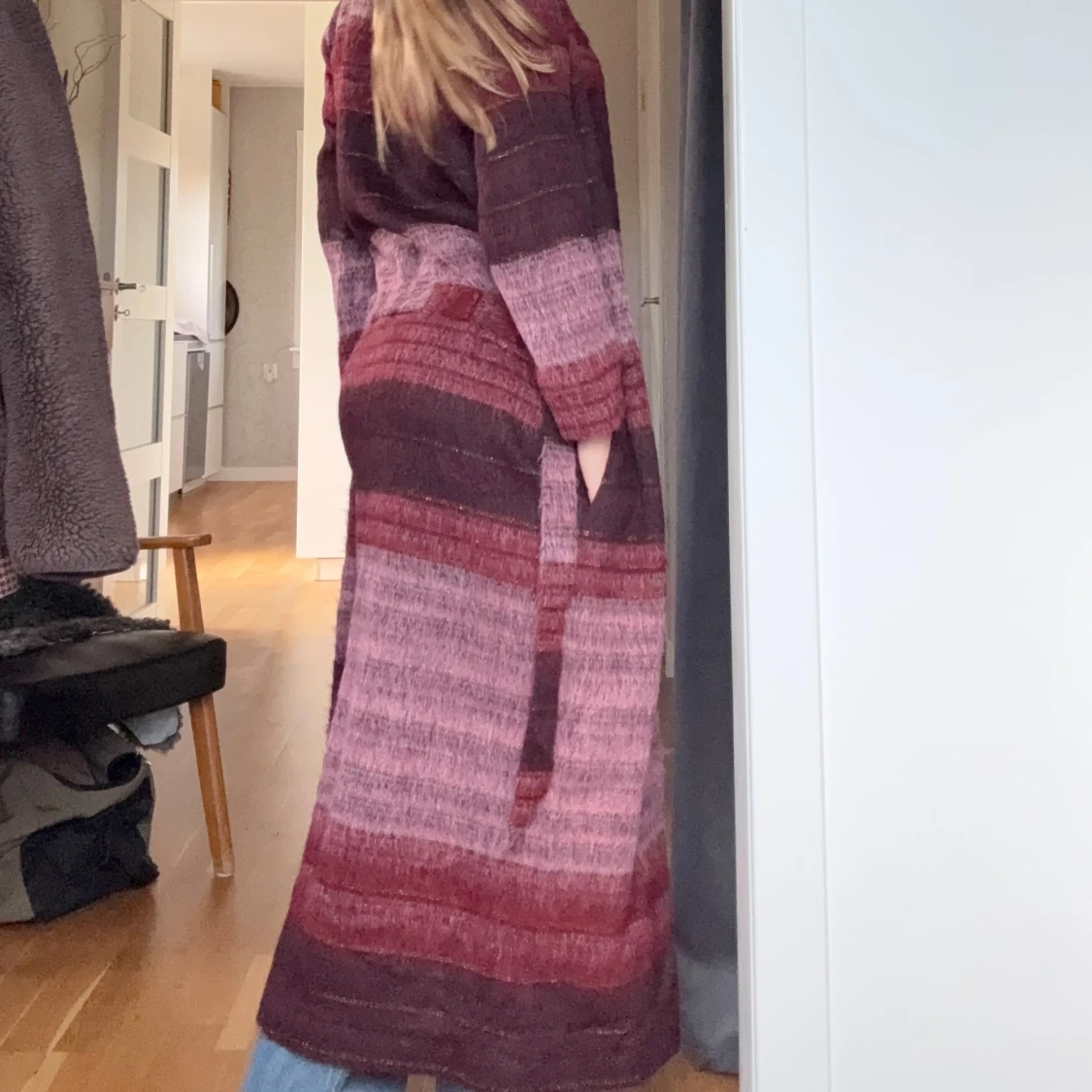 Randig lång cardigan i vinrött - 2