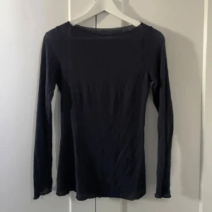 Intimissimi tröja - Marinblå intimissimi tröja, bra skick!