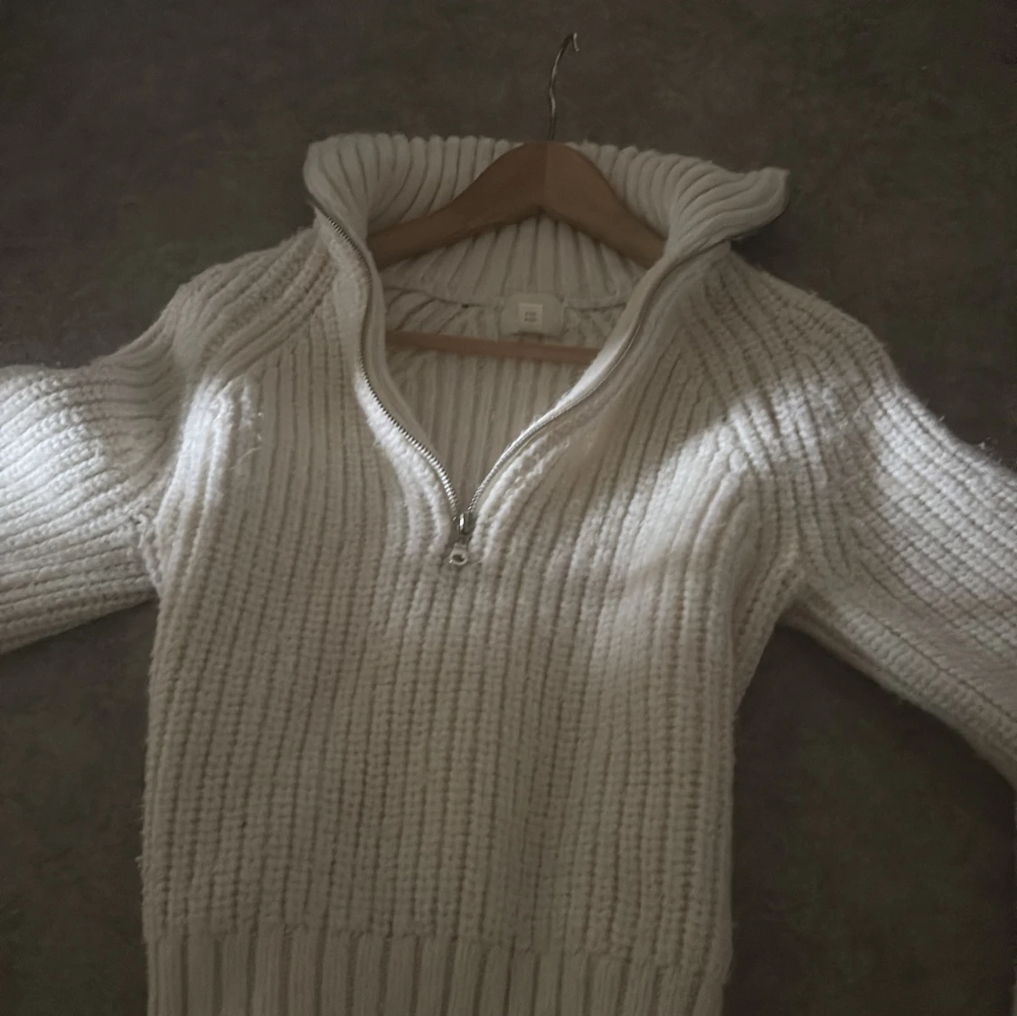 vit stickad tröja 🤍 - 1