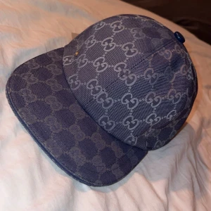 Blå Gucci Dubai keps  - Blå Gucci Dubai keps till salu 