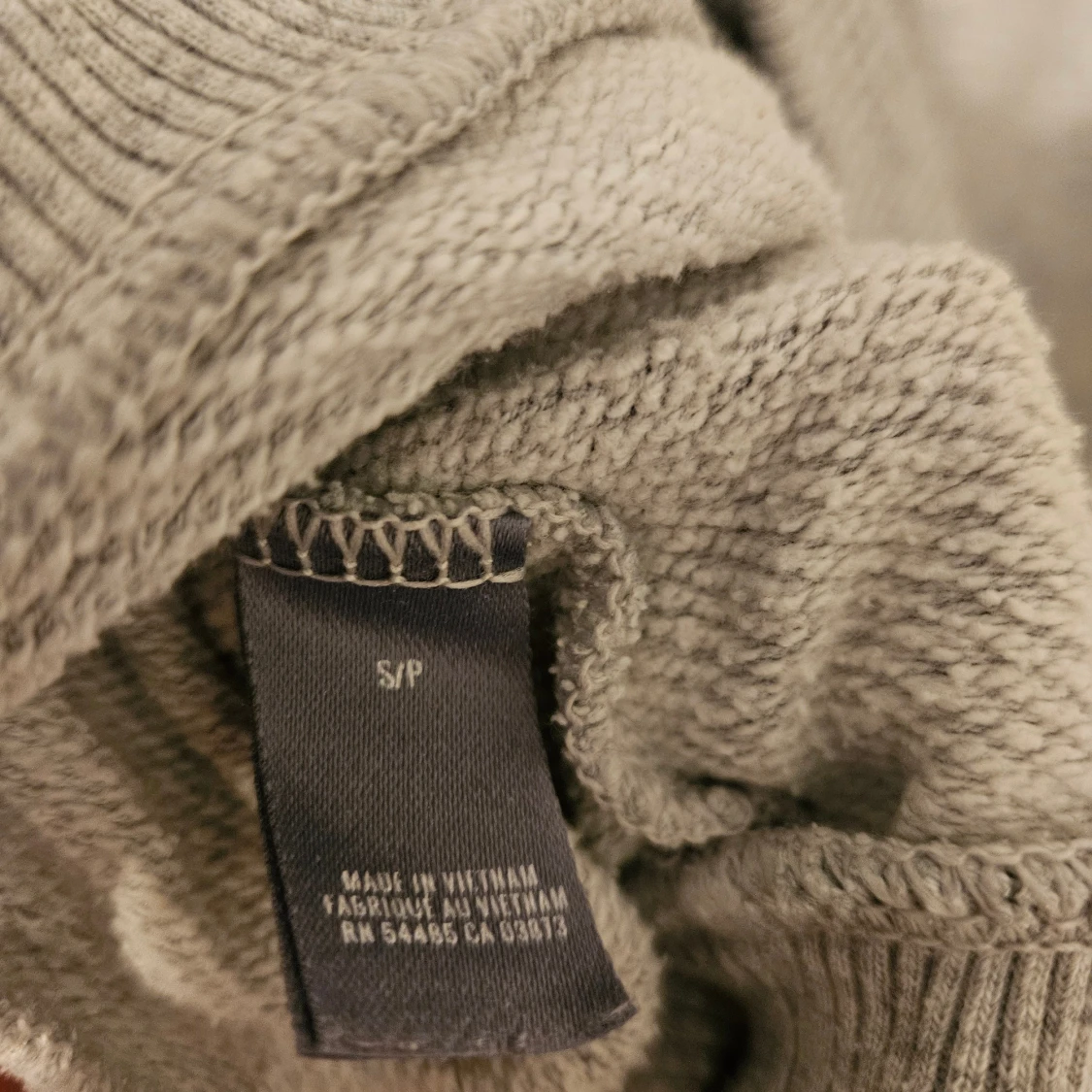 Grå sweatshirt från Aerie med tryck - 3