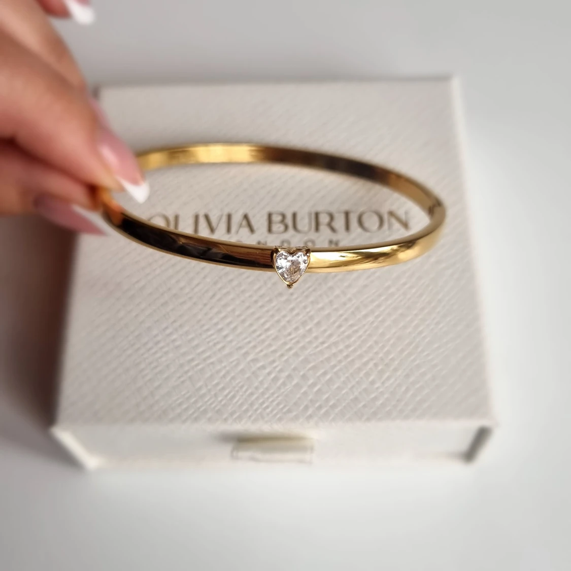 Guldarmband med hjärtformad sten - 1