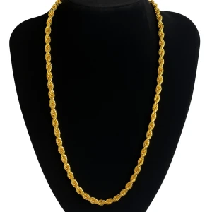 Cordell 6mm  - ✨ Cordell Halsband 6mm – 18K Guld PVD - Endast 299kr/st ✨  Lyx möter hållbarhet. Tillverkat i rostfritt stål (316L) med 18K guld PVD-plätering för en djup, glansig finish som håller över tid. Vattentåligt, reptåligt och byggt för att behålla sin lyster – varje dag.  💎 Tidlös design 💧 Hypoallergen & färgbeständig 🔥 Perfekt balans mellan stil och styrka